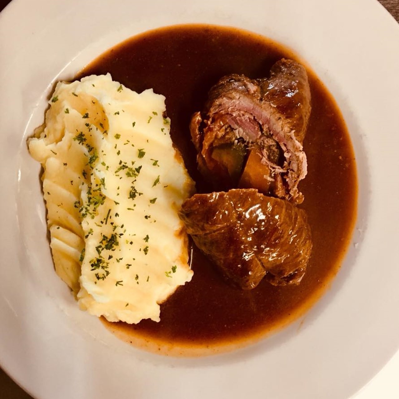 rinderroulade-mit-kartoffelpueree