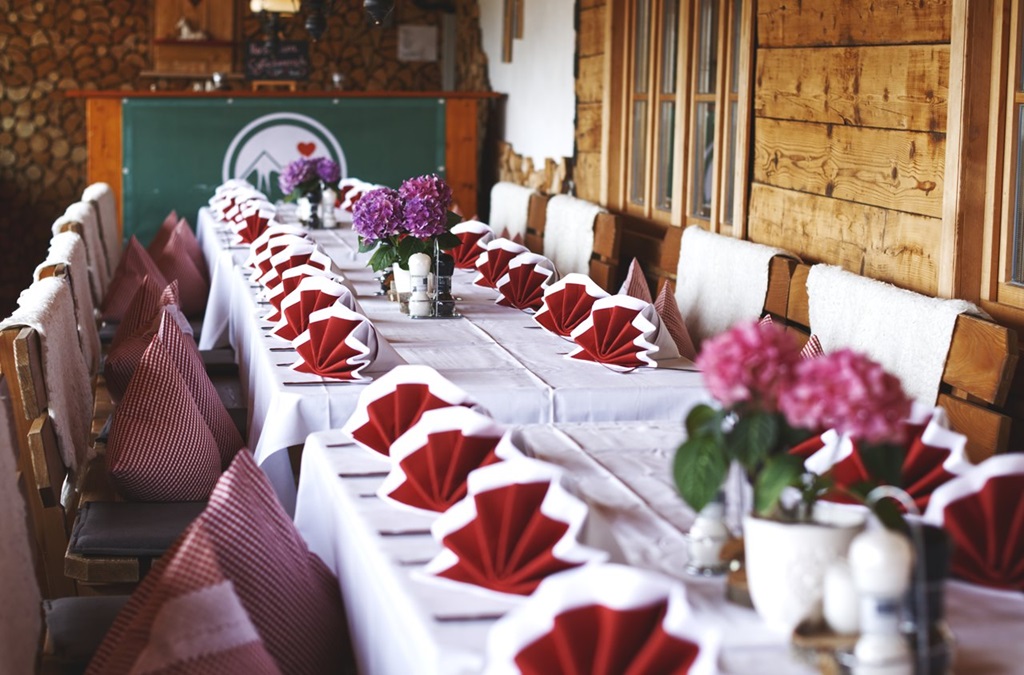 feste-feiern-auf-der-alm